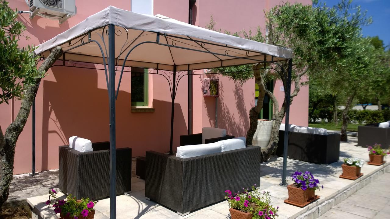 Family Village Otranto Alimini Exteriör bild