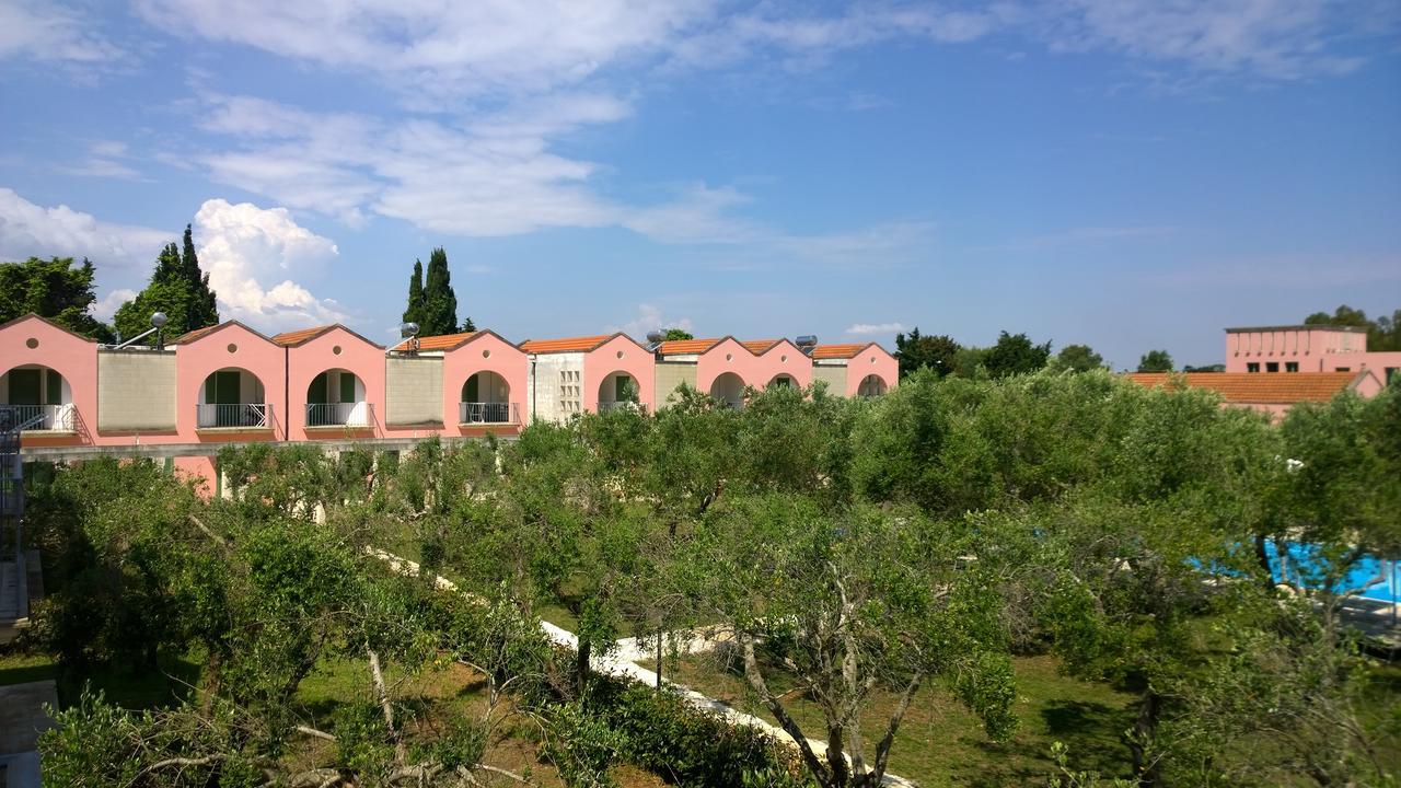 Family Village Otranto Alimini Exteriör bild